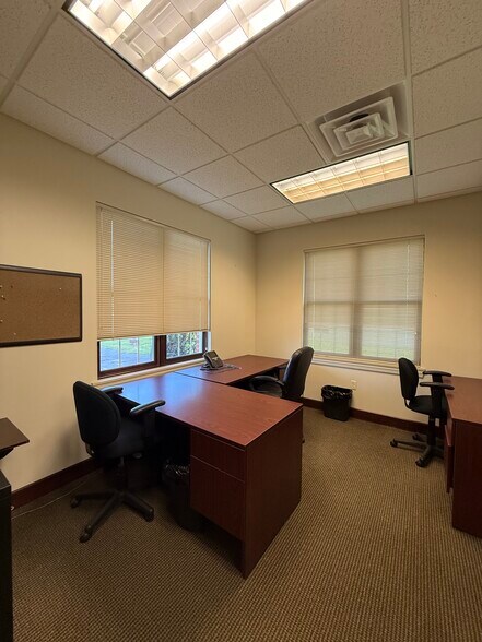 More Photos Of 5665 S Transit Rd, Lockport Office For Lease