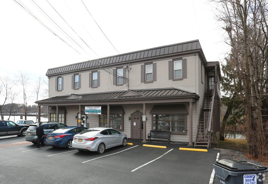 Primary Photo Of 175 Water St, Catskill Storefront Retail Residential For Sale