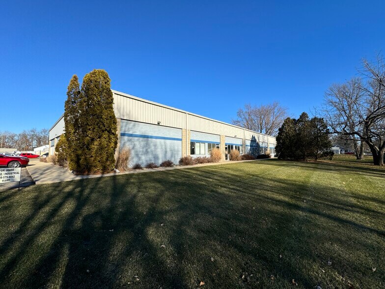 More Photos Of 400 Venture Ct, Verona Light Manufacturing For Lease