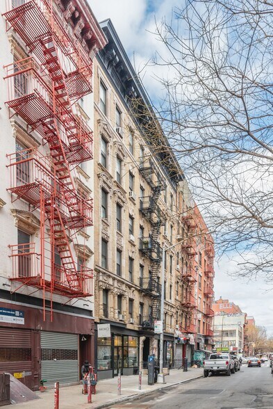 More Photos Of 135-137 Eldridge St, New York Apartments For Sale