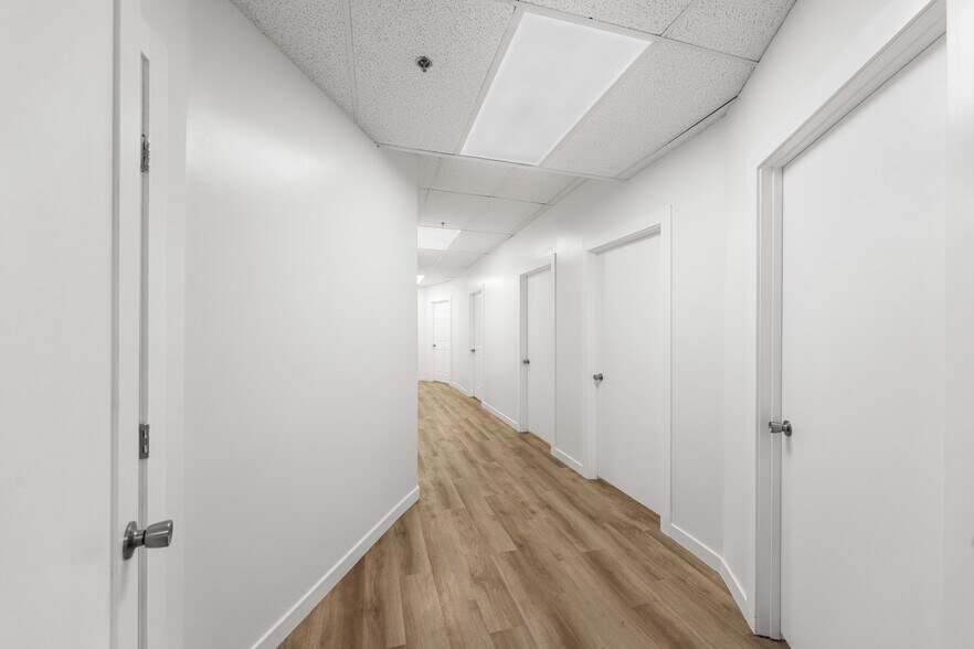 More Photos Of 514 Commerce Ave, Palmdale Medical For Sale