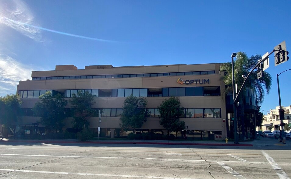 More Photos Of 301 S Fair Oaks Ave, Pasadena Medical For Lease