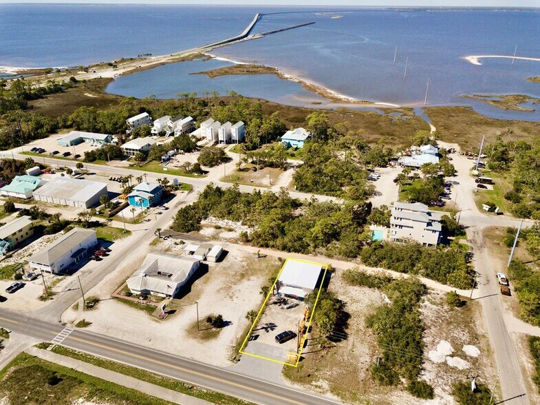 More Photos Of 235 W Gulf Beach Dr, Saint George Island Office For Sale