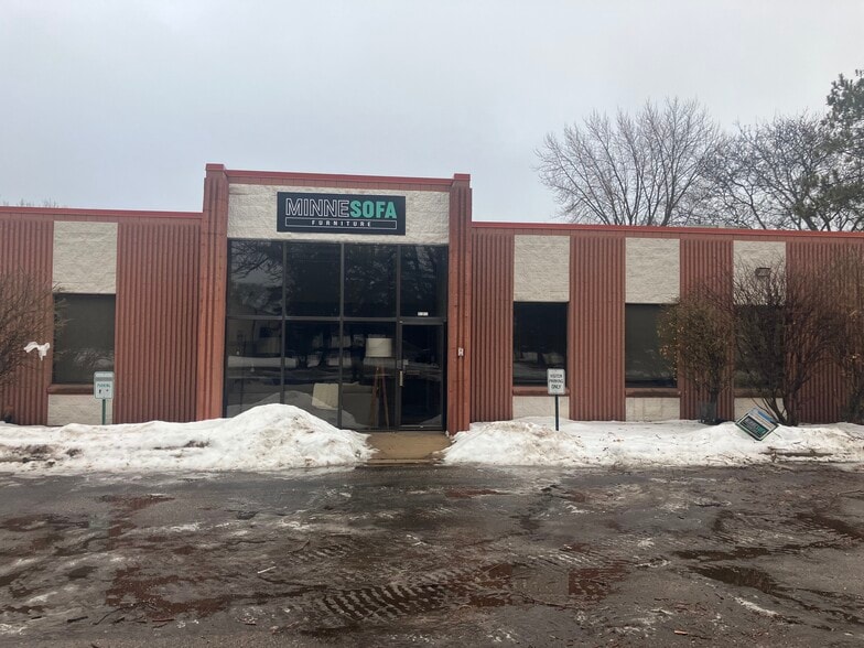 More Photos Of 15395 31st Ave, Plymouth Warehouse For Lease