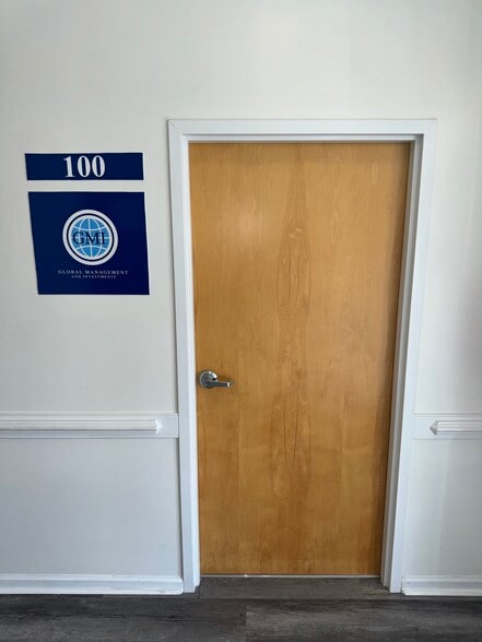 More Photos Of 285 Country Club Dr, Stockbridge Medical For Lease