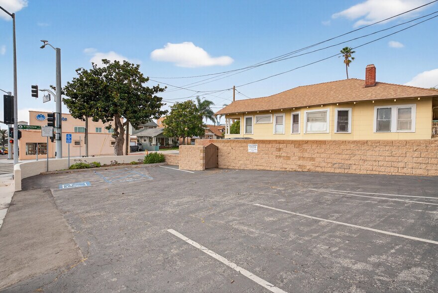 More Photos Of 401 Torrance Blvd, Redondo Beach Unknown For Lease