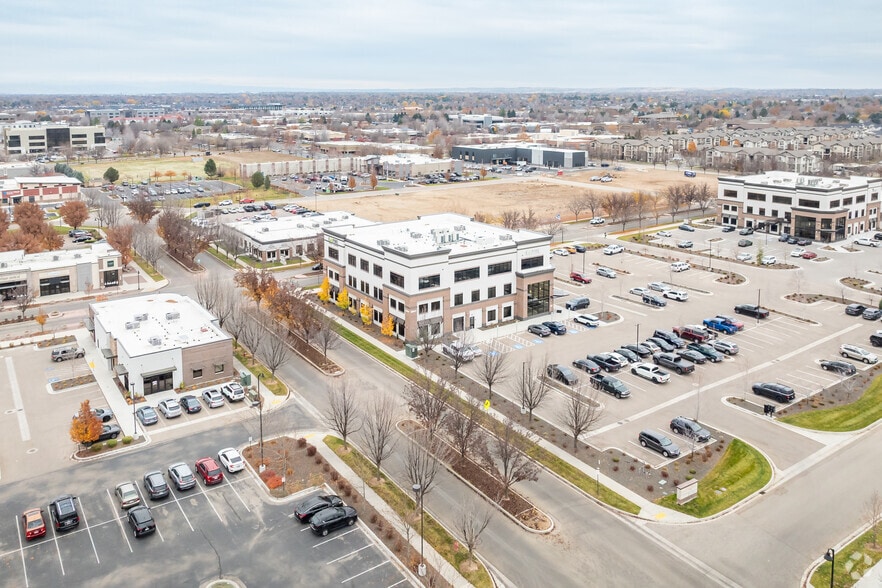 More Photos Of 2541 E Gala St, Meridian Office For Lease