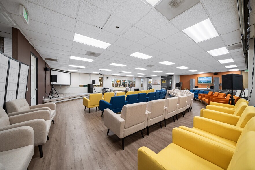 More Photos Of 25391 Commercentre Dr, Lake Forest Office For Sale