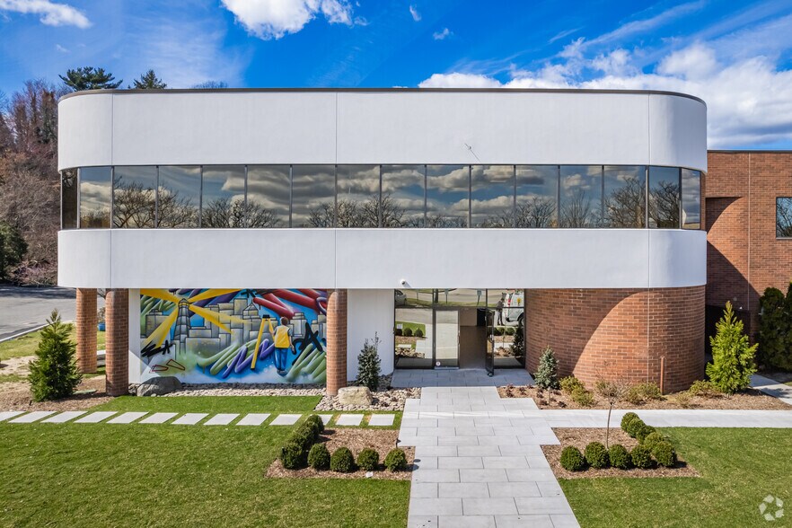 Primary Photo Of 26 Harbor Park Dr, Port Washington Light Distribution For Lease