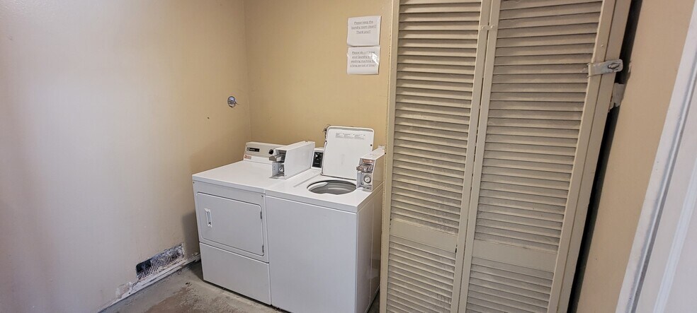 More Photos Of 1908 E Coral Ave, Orange Apartments For Sale