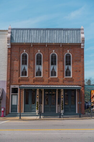 Primary Photo Of 116 N 2nd St, Pulaski Storefront Retail Residential For Lease