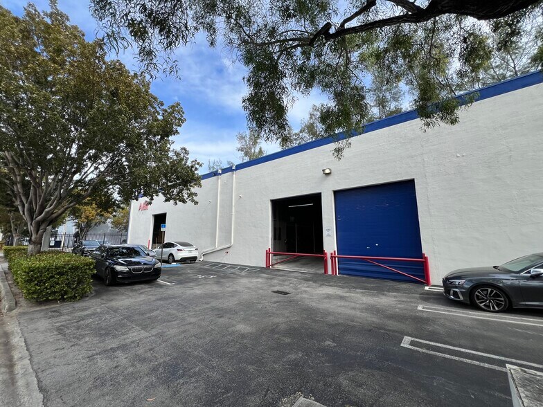 More Photos Of 2001 NW 93rd Ave, Miami Warehouse For Sale