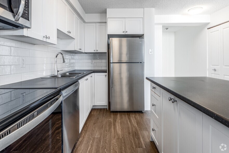More Photos Of 340 Colborne St, London Apartments For Lease