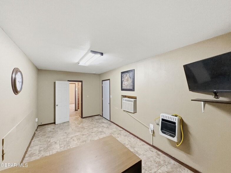 More Photos Of 2201 Texas Ave, El Paso Warehouse For Sale
