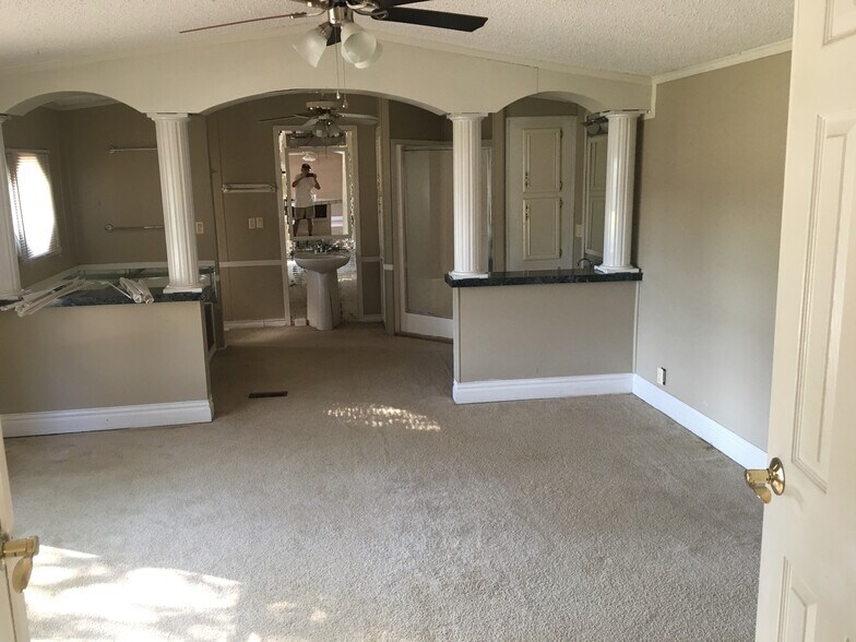 More Photos Of 143 Key Largo Ln, Lufkin Manufactured Housing Mobile Home Park For Sale