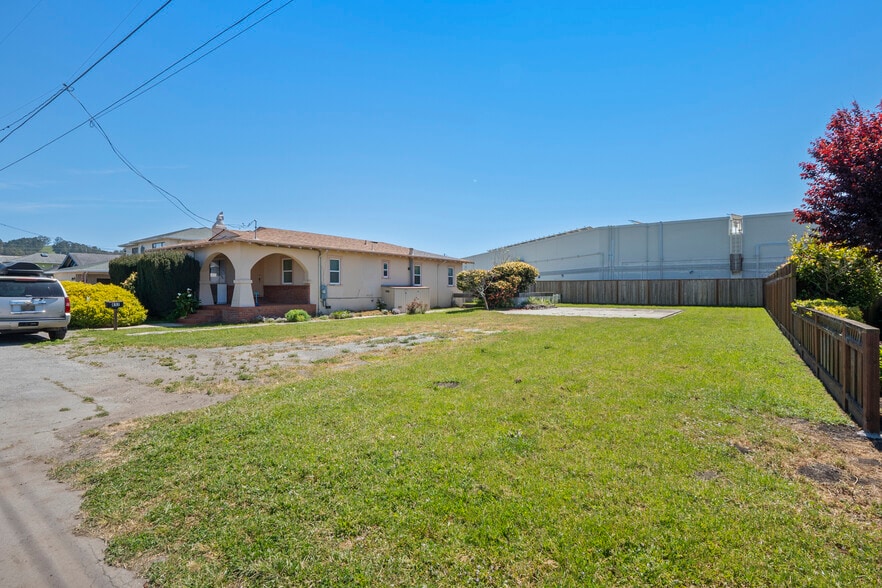 More Photos Of 411 Belleville Blvd, Half Moon Bay Land For Sale