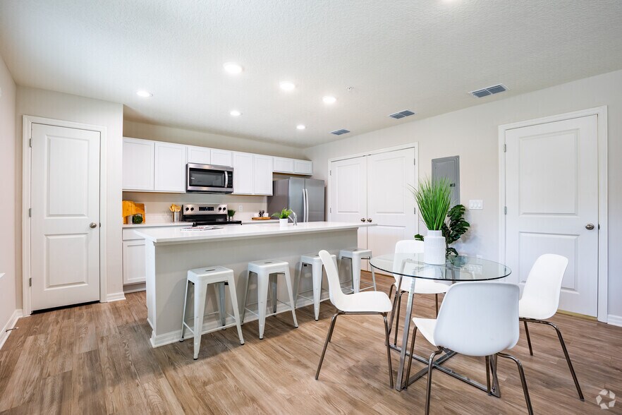 More Photos Of 3821 SW 43rd Ct, Ocala Apartments For Sale