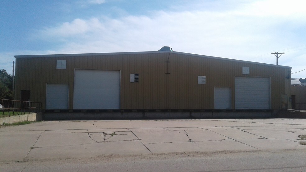 More Photos Of 1802-1814 W 2nd St N, Wichita Warehouse For Sale