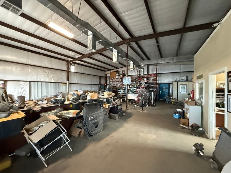 More Photos Of 7508 Doniphan Dr, Canutillo Auto Salvage Facility For Sale