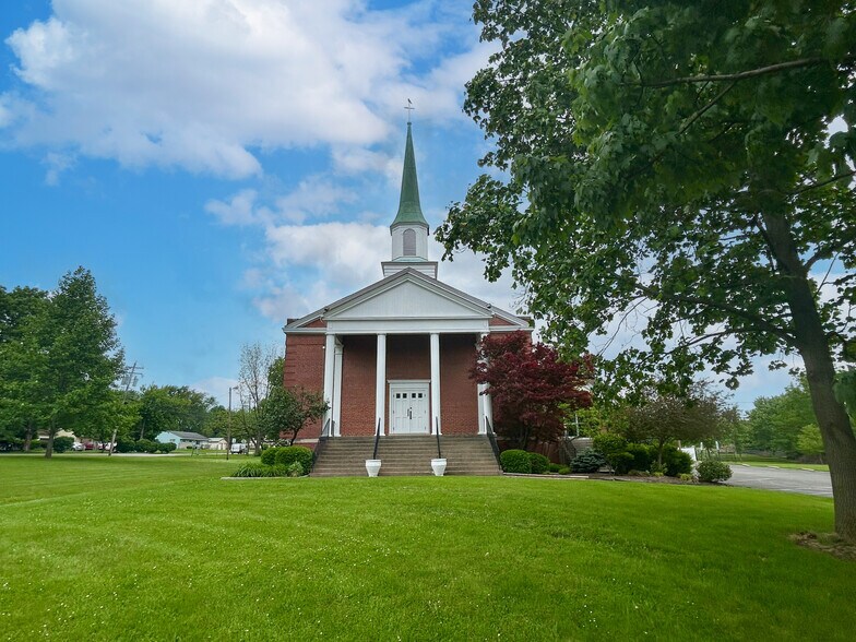 More Photos Of 11565 Pippin Rd, Cincinnati Religious Facility For Sale