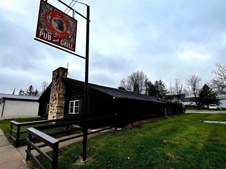 More Photos Of 307 Main St, Hollandale Restaurant For Sale