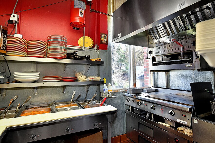 More Photos Of 100 Union St, Nevada City Office For Sale