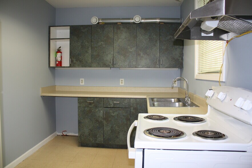 More Photos Of 80 E Main St, Port Jervis Flex For Sale