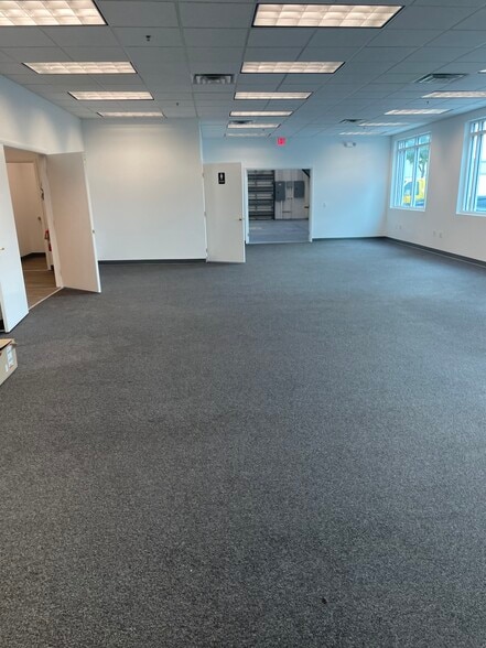 More Photos Of 2860 W State Road 84, Fort Lauderdale Office For Lease