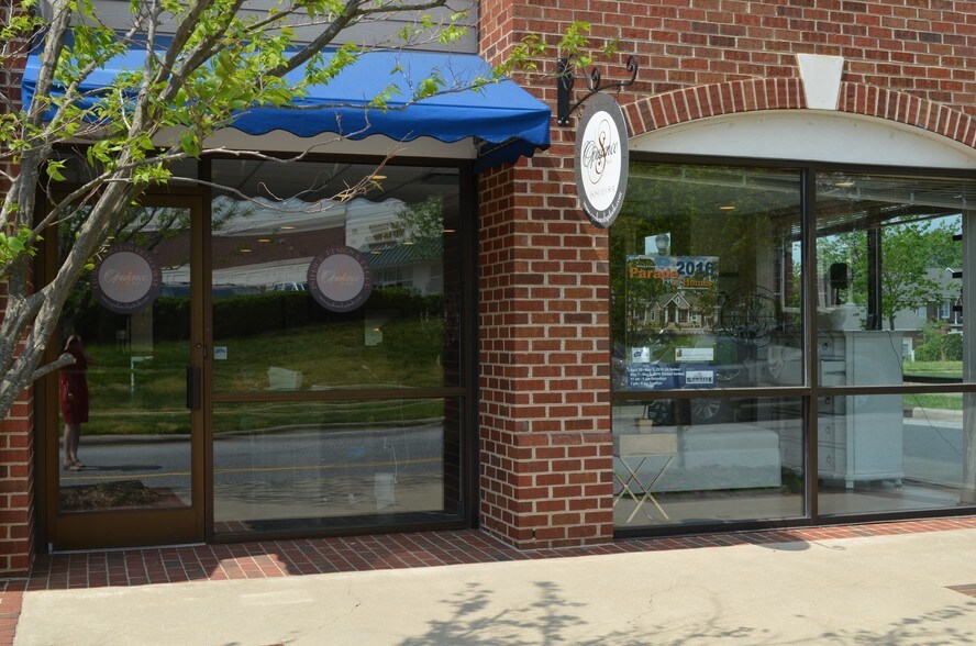 More Photos Of 1410 4th Street Dr NW, Hickory Office For Sale