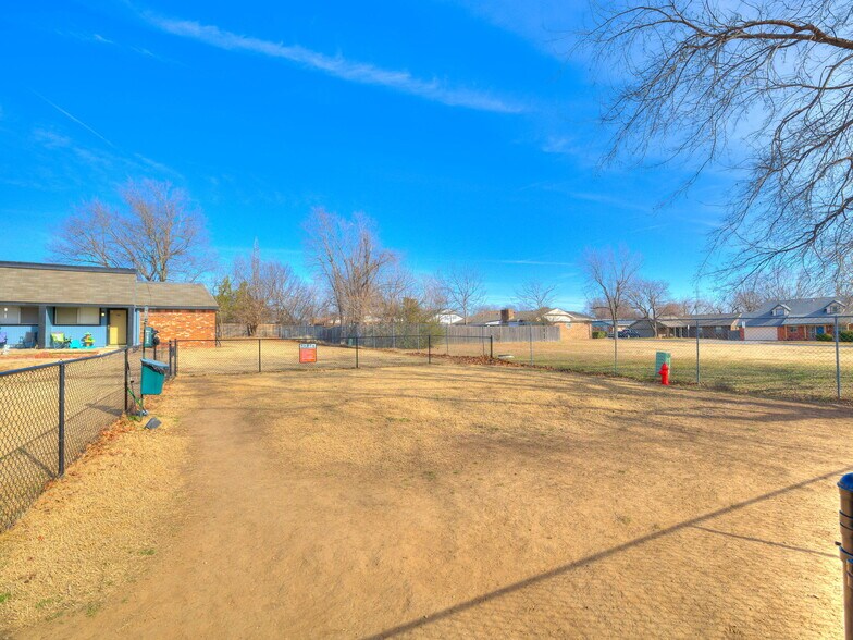 More Photos Of 1311 N Ash Pl, Owasso Apartments For Sale