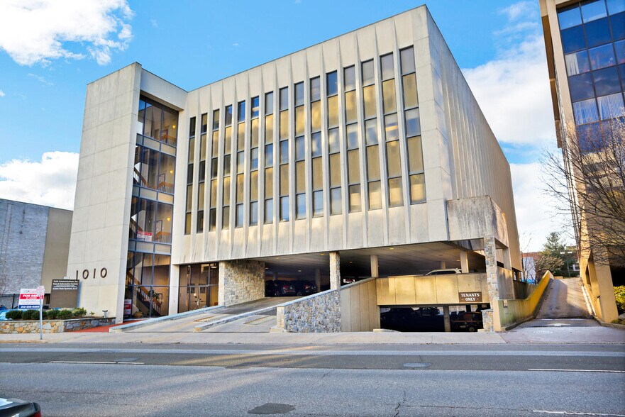 Primary Photo Of 1010 Summer St, Stamford Office For Lease