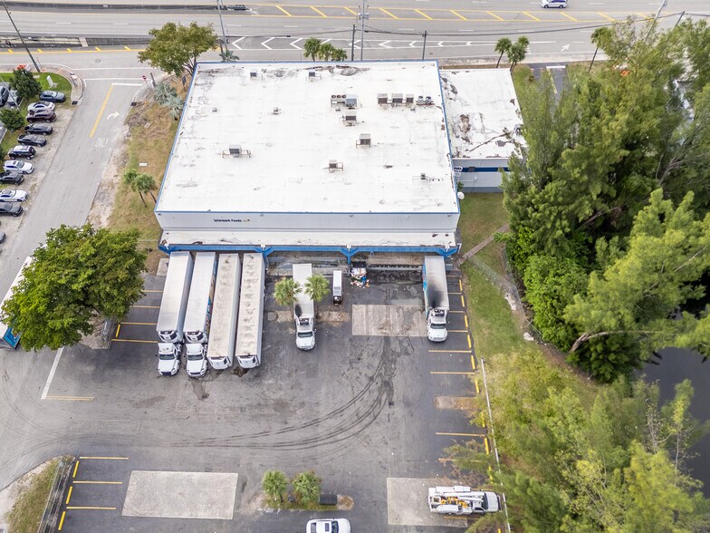 More Photos Of 9665 NW 13th St, Doral Warehouse For Lease
