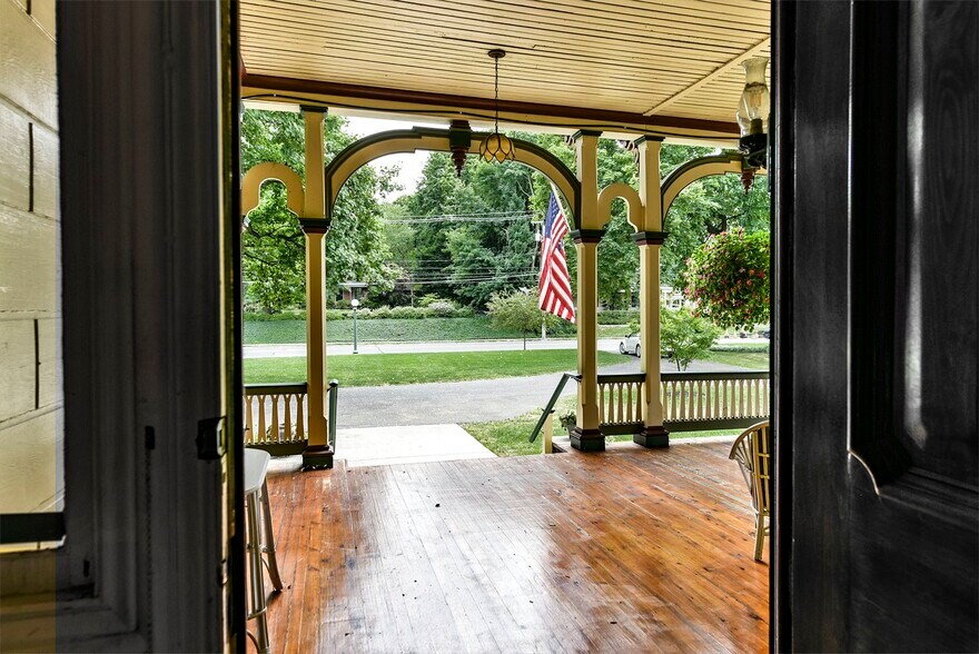 More Photos Of 827 Philadelphia Ave, Chambersburg Specialty For Sale