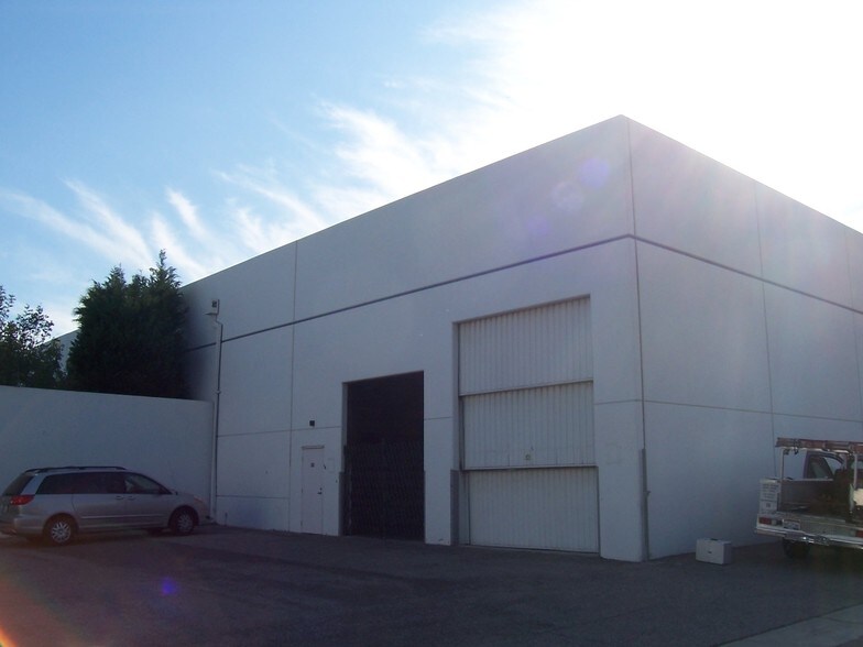 More Photos Of 4237 E Airport Dr, Ontario Warehouse For Sale
