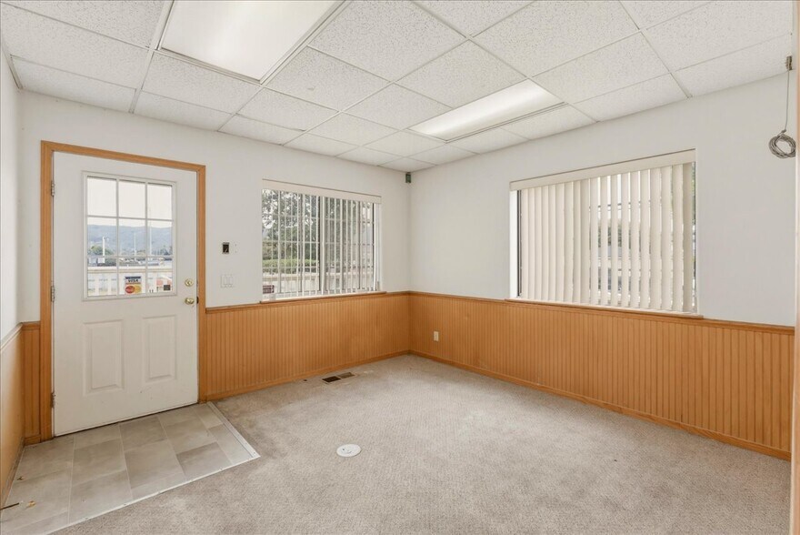 More Photos Of 414 N O St, Lompoc Warehouse For Sale