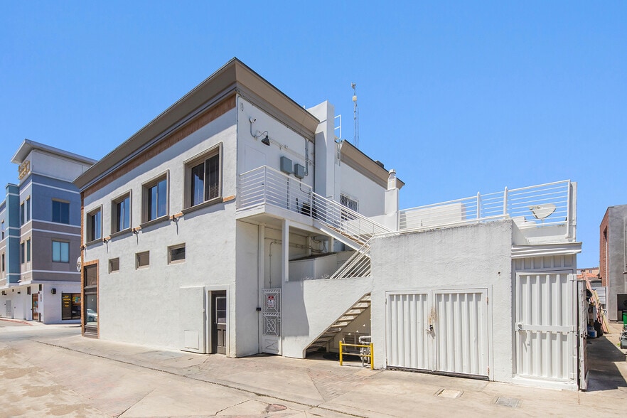 More Photos Of 412-414 Walnut Ave, Huntington Beach Storefront For Sale