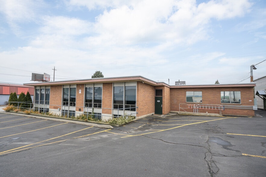 More Photos Of 802 N Fancher Rd, Spokane Valley Office For Sale