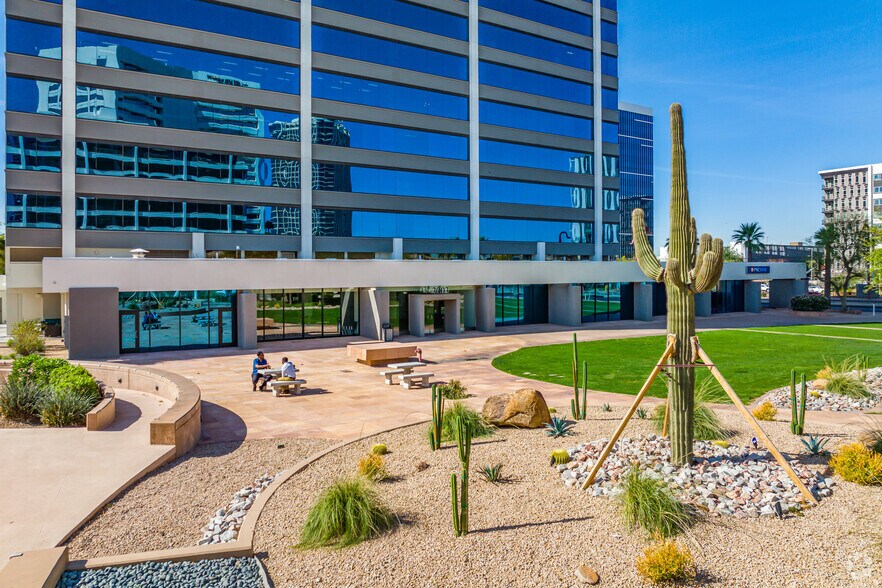 More Photos Of 3003 N Central Ave, Phoenix Office For Lease