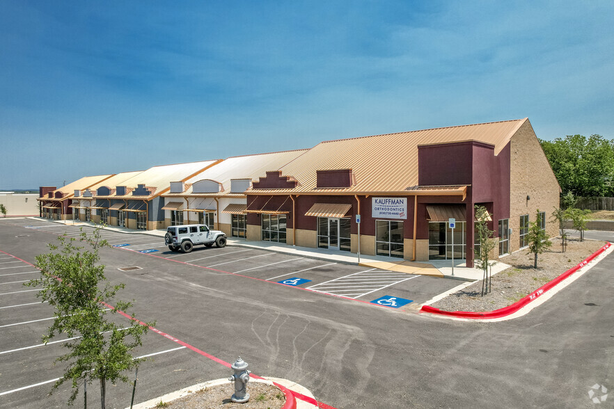 Primary Photo Of 2009 S Walnut Ave, New Braunfels Storefront For Lease