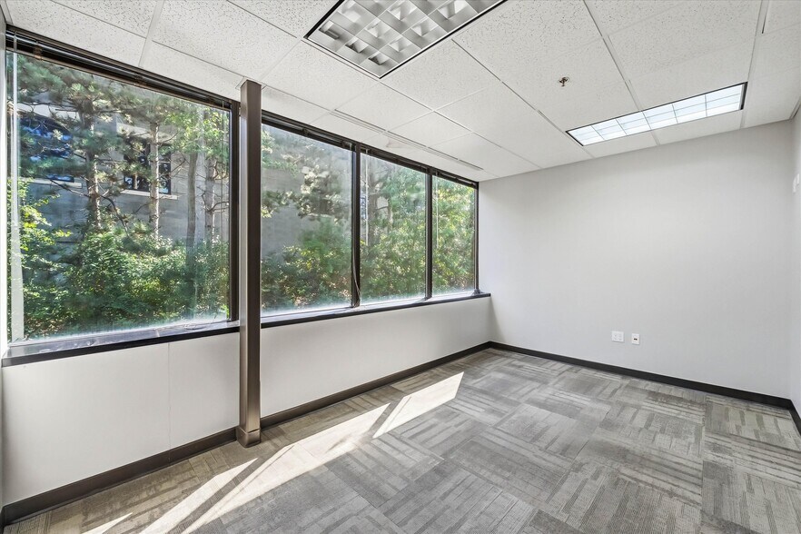 More Photos Of 601-611 N Barker Rd, Brookfield Office For Lease