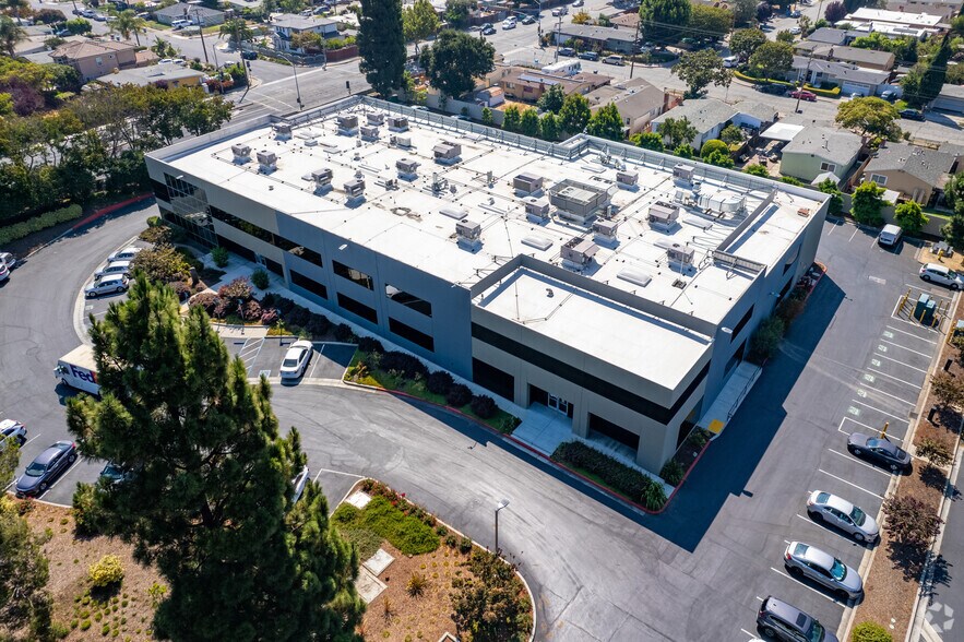 More Photos Of 1530 O'Brien Dr, Menlo Park Research And Development For Lease