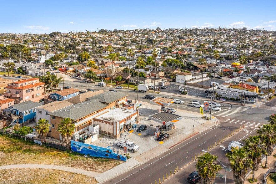More Photos Of 2305 Sunset Cliffs Blvd, San Diego Freestanding For Sale