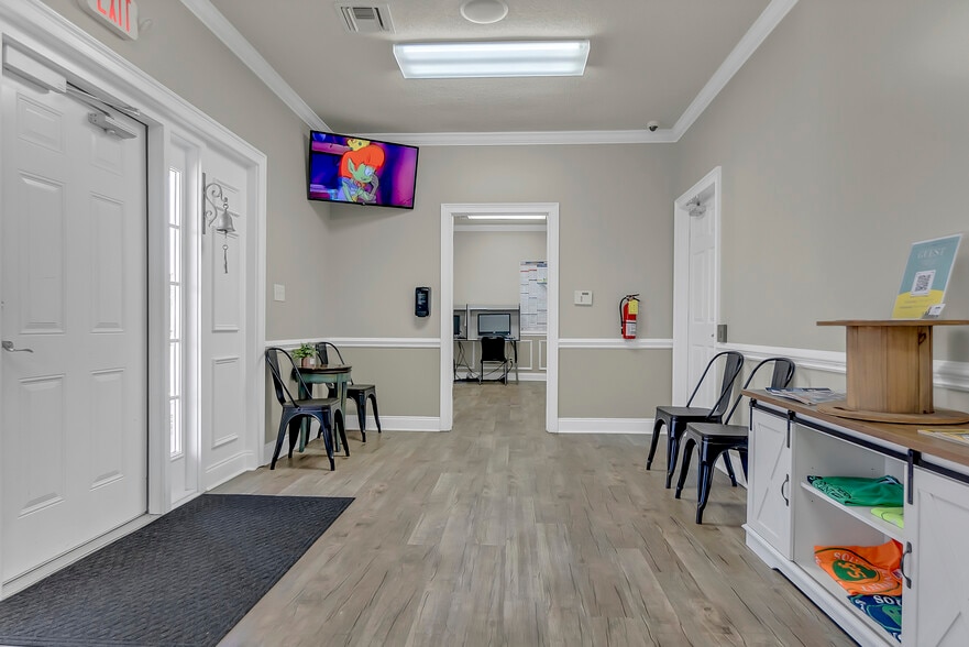 More Photos Of 1501 US Highway 19 S, Leesburg Office For Sale