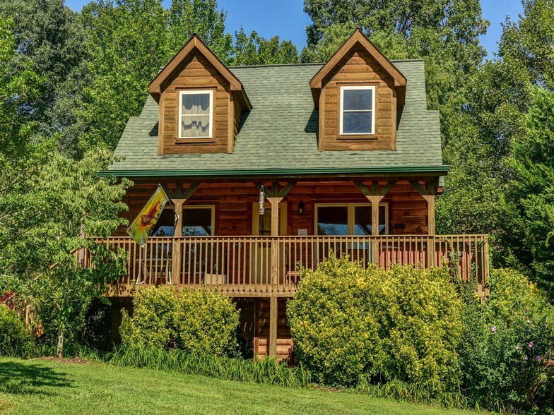 More Photos Of 242 Barkwells Ln, Mills River Hotel For Sale