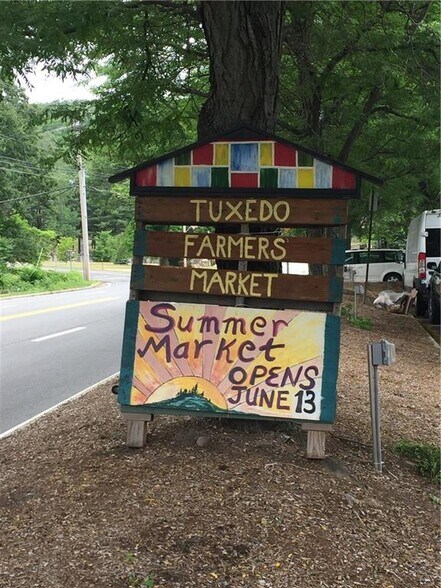 More Photos Of 538 NY-17A, Tuxedo Park General Retail For Sale