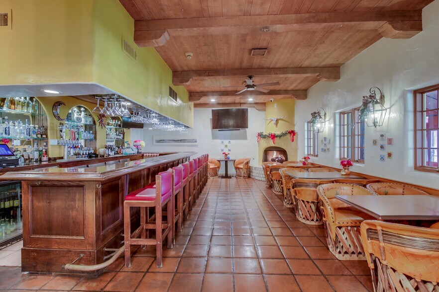 More Photos Of 110 Civic Center Dr, Vista Office For Sale