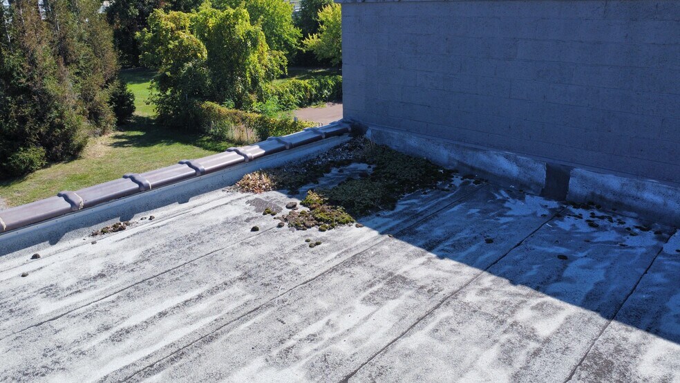 More Photos Of 1121 River St, Lansing Distribution For Lease