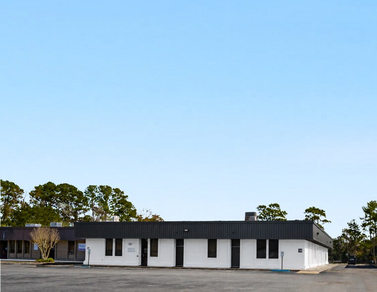 Primary Photo Of 14 Farmfield Ave, Charleston Medical For Lease