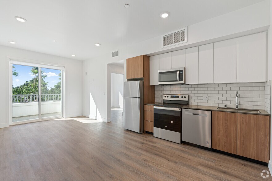 More Photos Of 301 D St, West Sacramento Apartments For Sale