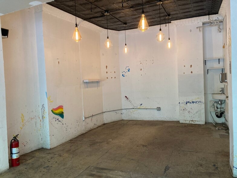 More Photos Of 159 2nd Ave, New York Apartments For Lease